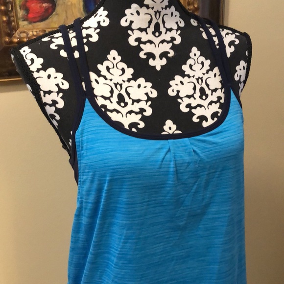 Athleta cross back removable padded bra insert with attached athletic tank top - Picture 2 of 12